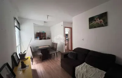 Apto. 2 quartos, 1 banh. sala, coz. 1 vaga no 2° andar, sol nascente.