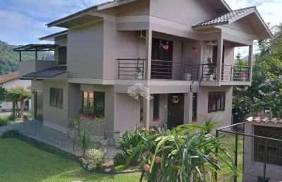 Casa 04 dormitorios  bairro das rosas estancia velha