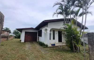 Bela casa a venda com 2 quartos no bairro bela vista