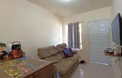 Casa 2 dormitórios, 60 metros quadrados, 2 banheiros, 2 vagas, no bairro boa saúde, em novo hamburgo.