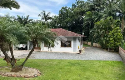 Ampla casa a veda no bairro parque malwee em jaragua do sul