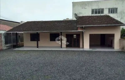 Casa 3 quartos/dormitórios no centro de jaraguá do sul