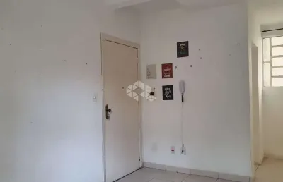Apartamento térreo com 01 dormitórios á venda  no bairro higienópolis