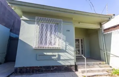 Casa com 3 quartos à venda na Rua Doutor Sebastião Leão, 179, Azenha, Porto Alegre