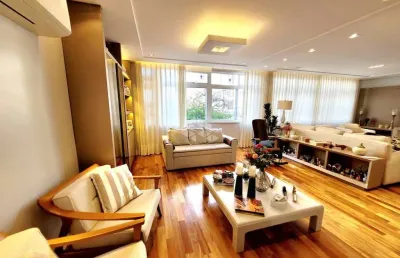 Apartamento com 3 quartos à venda na Avenida Venâncio Aires, 552, Farroupilha, Porto Alegre