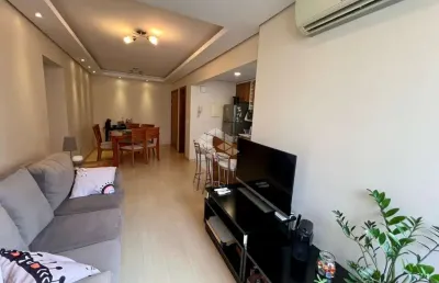 Apartamento com 2 dormitórios, 1 vaga/box no bairro cidade baixa.