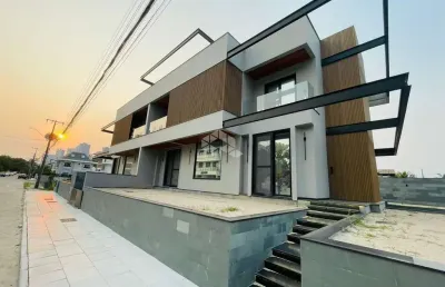 Casa com 3 quartos à venda na Rua das Tainhotas, 426, Jurerê, Florianópolis