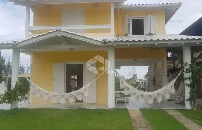 Casa com 3 quartos à venda na Cruzeiro Do Sul, 65, Lot. Praia de Ibiraquera, Imbituba