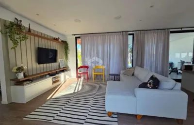 Casa com piscina à venda na praia da daniela - florianópolis/sc