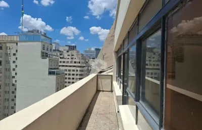 Sala comercial à venda c/2 banheiros, 208m² e uma sacada espetacular.