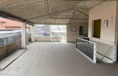 Oportunidade única: casa para reforma em localização privilegiada