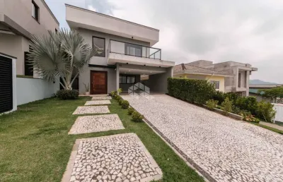 Casa em condomínio à venda no suru, santana de parnaíba - 4 quartos (3 suítes), piscina e parcelamento direto com o proprietário