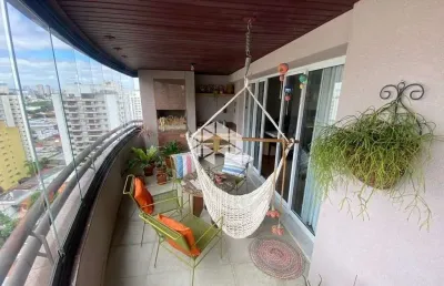 Apartamento à venda em moema com 205m², 3 suítes e 4 vagas de garagem.