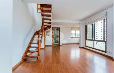 Cobertura de 2 dorm/quartos, 1 suite e 2 vagas no bairro menino deus