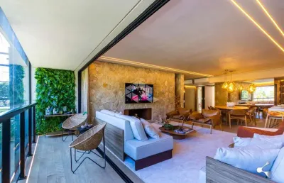 Apartamentos com 98 m2 à 151 m2 privativos, com  2 ou 3 suítes, infra de clube
