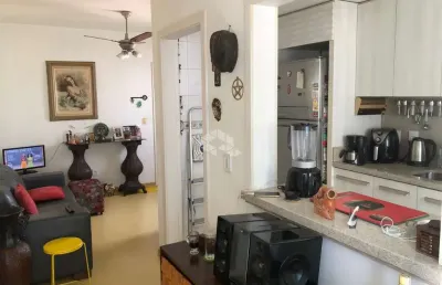 Apartamento 2 dormitórios com garagem e elevador, 57m² área privativa  no bairro menino deus.