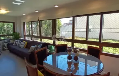 3 dormitórios 2 suítes, 2 vagas de garagem no menino deus