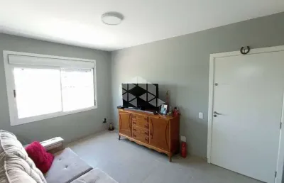 Apartamento reformado 2 dormitórios junto ao colégio maria imaculada
