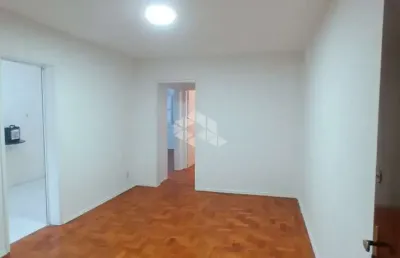 Apartamento 2 dormitórios com garagem no menino deus