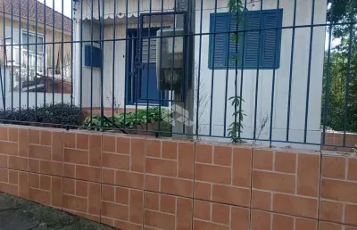 Casa com 3 quartos à venda na Rua Salvio Soares, 128, Nonoai, Porto Alegre