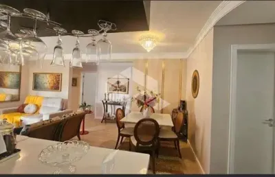 Apartamento mobiliado com 90m2, 2 quartos, 2 banheiros e 1 garagem em canasvieiras em florianópolis