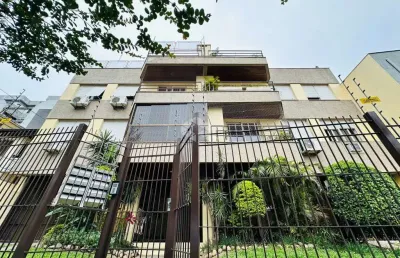 Cobertura mobiliada com 2 dormitórios e terraço com jacuzzi no bairro petrópolis - 201m² privativos