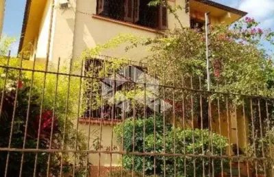 Casa com 3 quartos à venda na Rua Oscar Schneider, 47, Medianeira, Porto Alegre