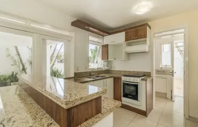 Casa com 4 quartos à venda na Rua Miguel Couto, 890, Menino Deus, Porto Alegre