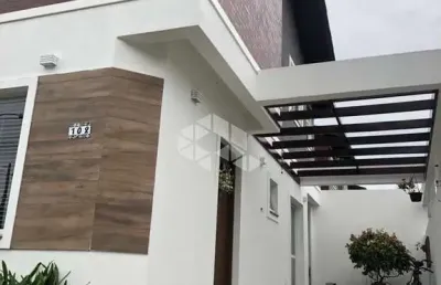 Lindo sobrado com 2d e 1 vaga de garagem em nova petropolis