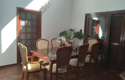 Casa com 3 quartos à venda na Rua Pedro Souza, 156, Vila João Pessoa, Porto Alegre