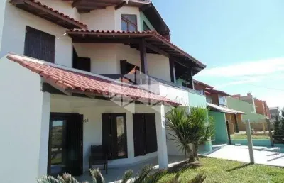 Casa/sobrado -2 dormitórios e 1 suite- praia de imbé