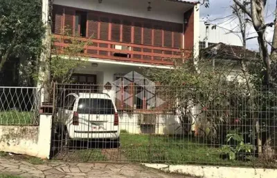 Sobrado com 3 quartos e 1 suíte, 3 vagas com 160m².