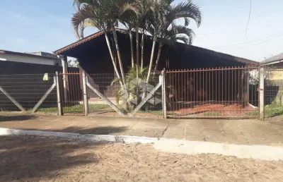 Casa 2 dormitorios com 2 vagas/box e edicula nos fundos com mais 1 dormitorio viamão