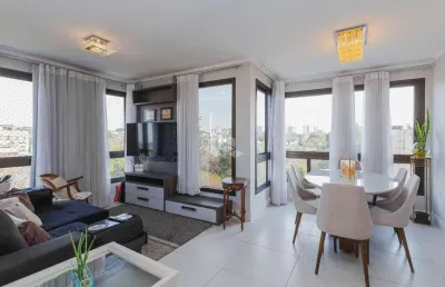 Apartamento de 2 dormitórios, suíte com 2 vagas de garagem cobertas e ecrituradas no bairro vila ipiranga em porto alegre/rs.