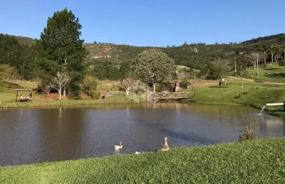 Terreno de 1.000 metros quadrados no country village com piscina