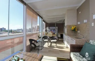 Cobertura decorada com 150,37 m², 1 dormitório sendo 1 suíte.