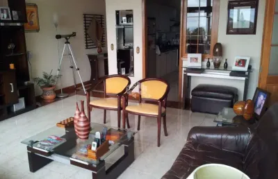 Apartamento com 3 dormitorios, 1 vaga, ao lado colégio farroupilha