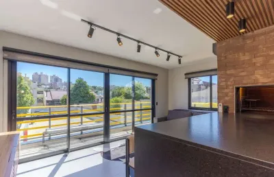 Apartamento decorado por arquiteto com 2 dormitórios, sendo 1 suíte e 2 vagas!