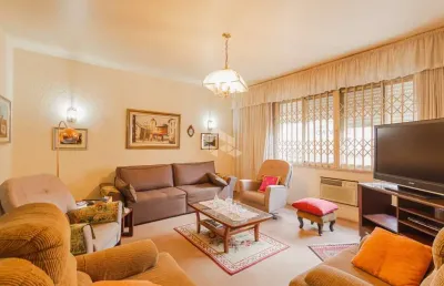 Apartamento de 137m2 e tres dormitórios com vaga no bairro rio branco