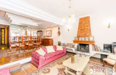 Casa com 4 dormitórios, sendo 1 suíte e 4 vagas no bairro passo da areia