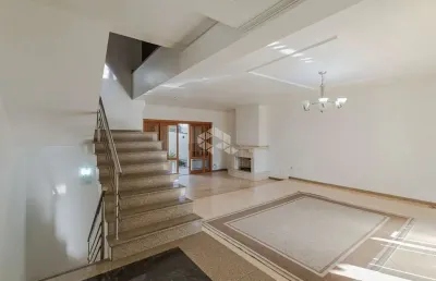 Casa com 3 dormitórios, sendo 3 suites e 6 vagas no bairro chácara das pedras