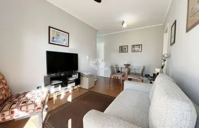 Apartamento reformado de 1 quarto e 1 vaga no bairro jardim botânico