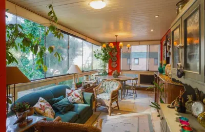 Apartamento 3 quartos, suíte e 2 vagas em bairro petrópolis