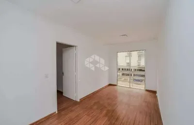 Apartamento reformado com 71m privativos 3 quartos e 1 vaga no bairro passo da areia