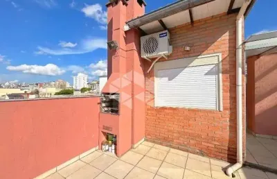 Cobertura horizontal 2 quartos, 2 vagas no bairro santana, porto alegre, no edifício laura