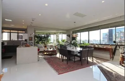 Cobertura de 386m2 e 4 vagas de garagem no moinhos de vento