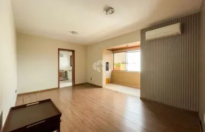 Apartamento espaçoso com 2 dormitórios, varanda equipada com churrasqueira em porto alegre