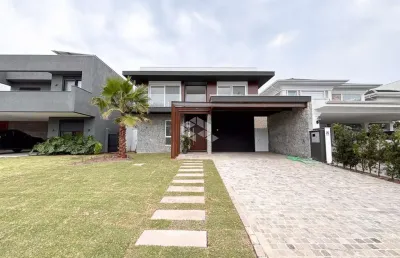 Casa em condominio com 3 dormitório(s), 264 m² no bairro terraville em porto alegre