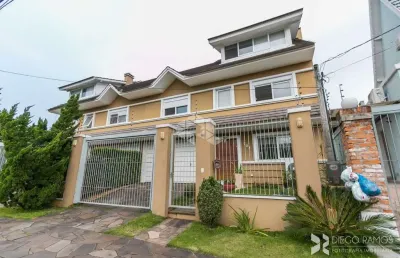 Casa, na vila assunção! 3 dormitórios com 2 vagas de garagem