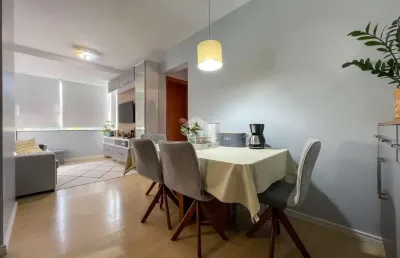 Apartamento dois dormitórios 62m2 ótima localização.